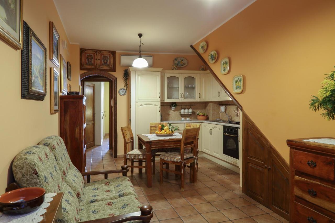شقة Casa Antico Borgo Cuseni تاورمينا المظهر الخارجي الصورة
